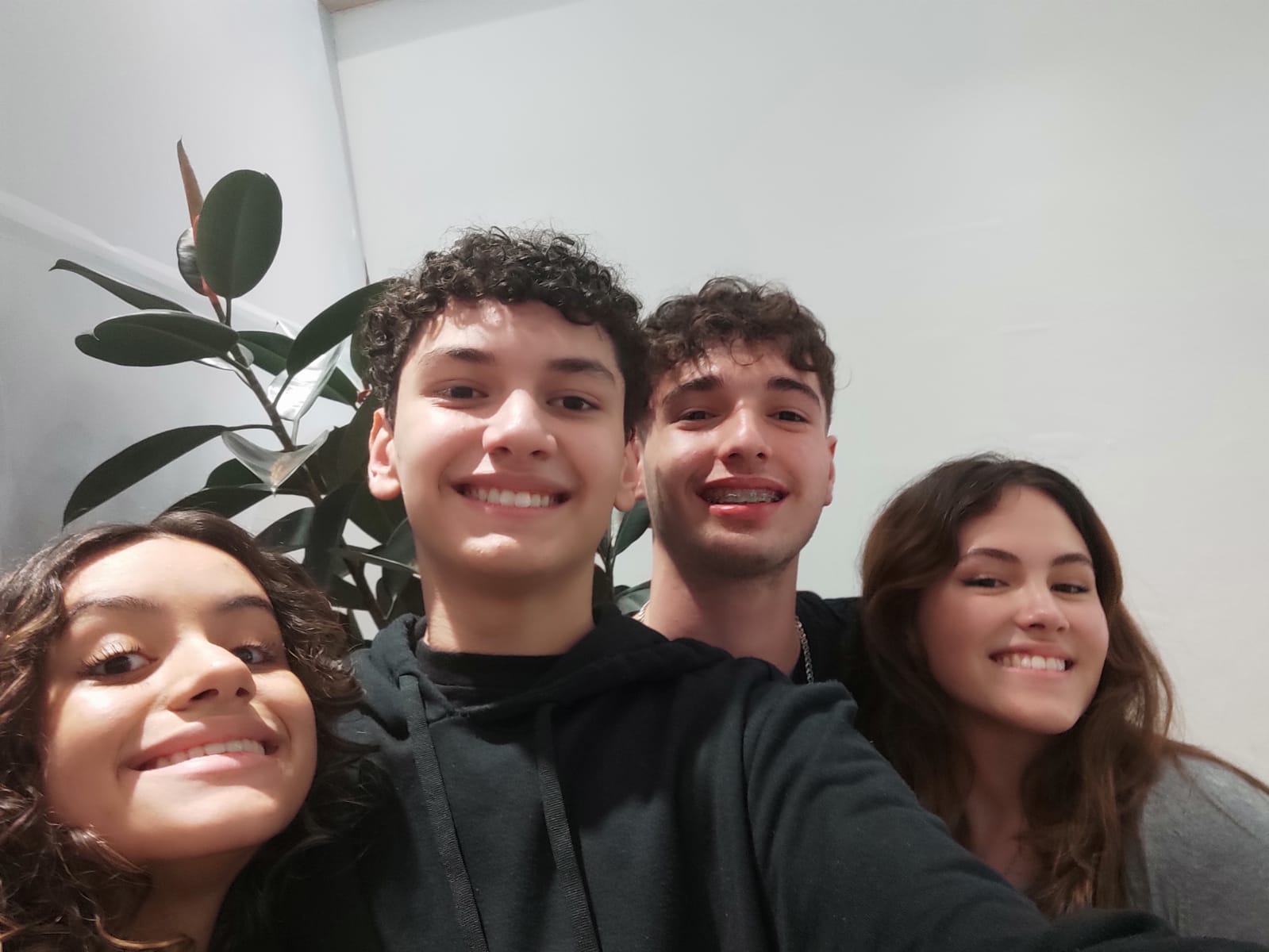 Davi, Bia Dias, Igor e Manu